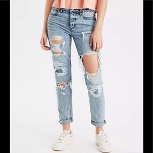 American Eagle Outfitters Tomgirl Distressed Jeans